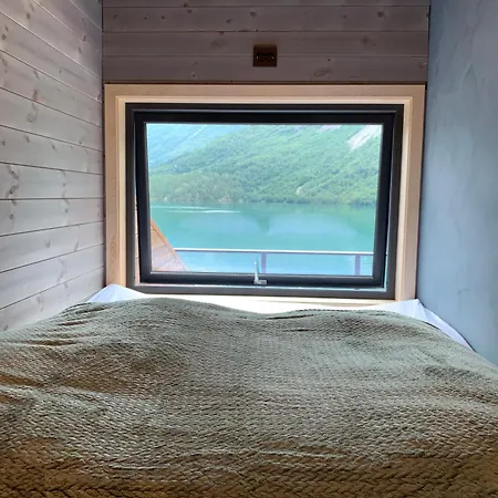 Golden - Panorama Ii * سترين